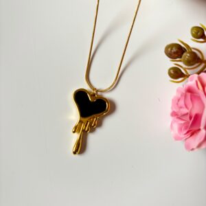 Dripping Heart (black)