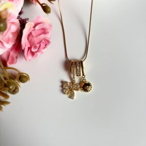 Elegant knot Neckalce