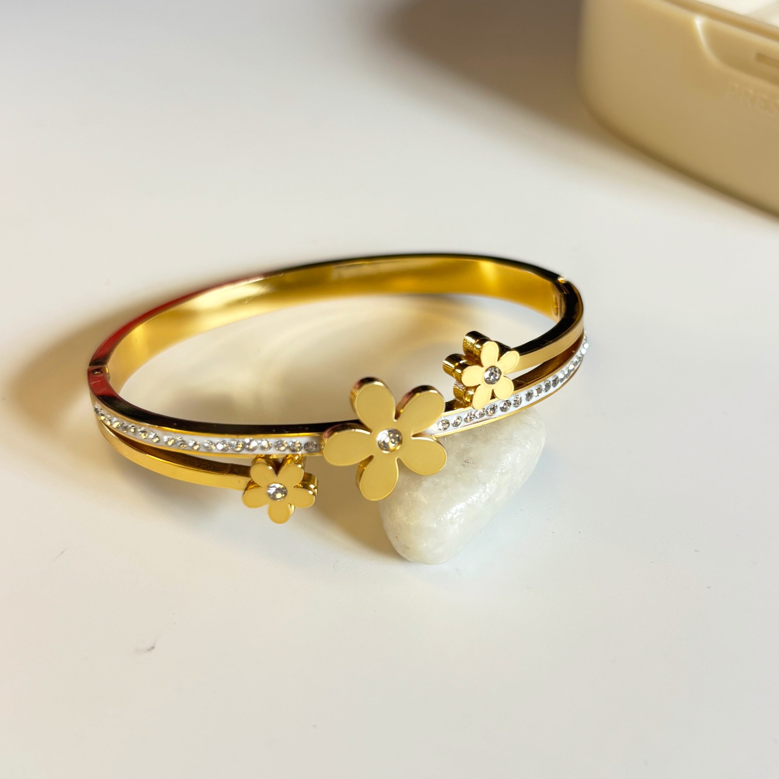 Floral Bracelet (Thin wrist)