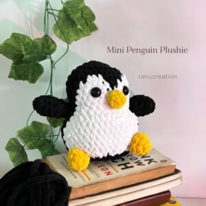 Mini Penguin crochet plushie (black)